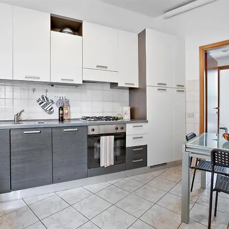 Apartment Cenisio Brilliant Flat Milan